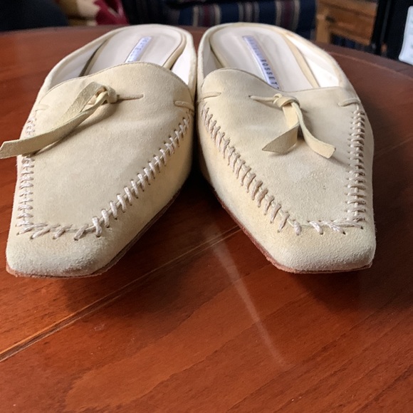 Vintage Fratelli Rossetti Pale Yellow Suede Mules - Picture 3 of 10